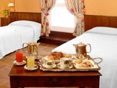 Hotel Relais 6 Via Tolmino 4*