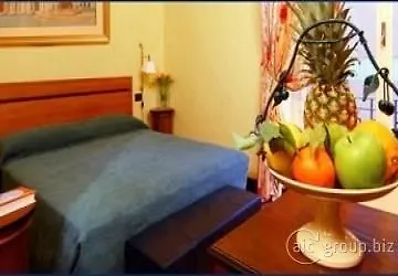 Relais 6 Via Tolmino 호텔